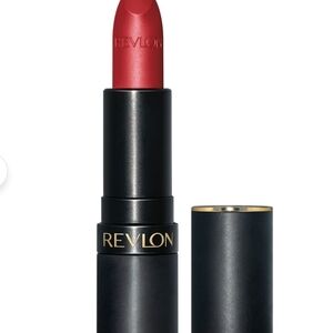 5 For 25 💥Revlon Matte Lipstick - Bold Red 026